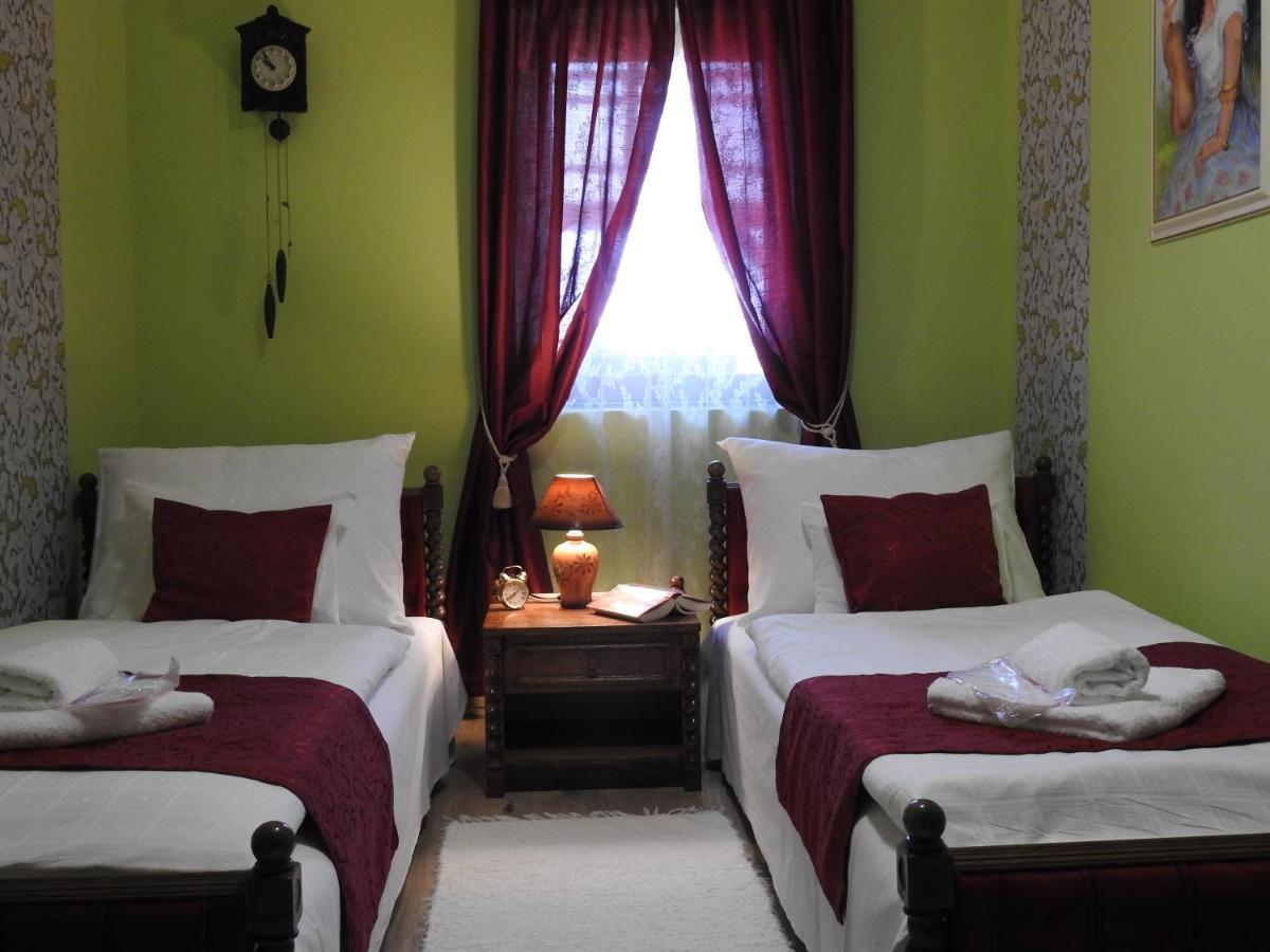 Moezsi Apartman Tolna מראה חיצוני תמונה